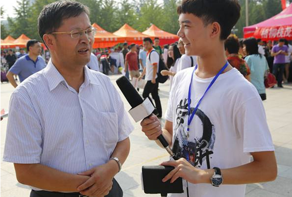 “由于价钱上升导致盈利失败并削减预测Lowe的股票陨石坑”