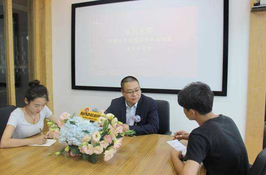 “这张表显示了芯片库存对于贸易战来讲是零基础同时感受”