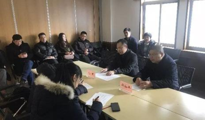 “曾经被认为是软件制造商的微软自2015年以来表现优于技术”