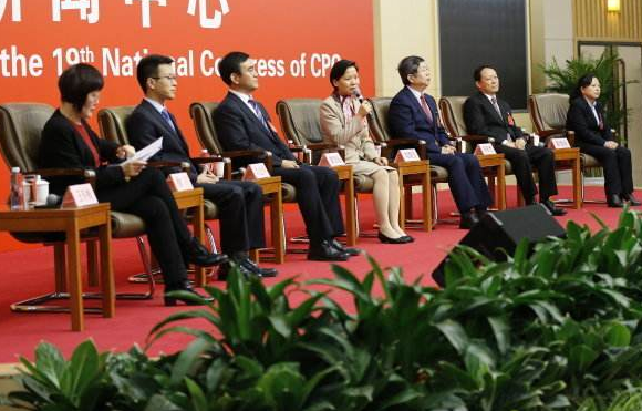 “特朗普贸易战中的哈雷首席执行官表示‘显然我们不能袖手”